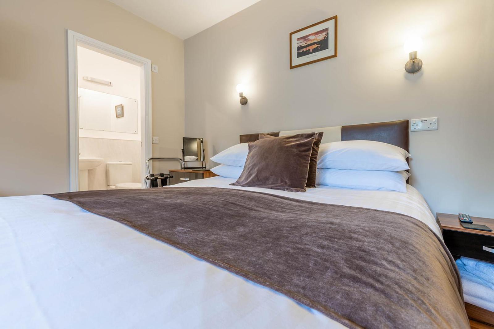 Windermere Studio Rooms - With Free Car Parking Onsite Екстер'єр фото