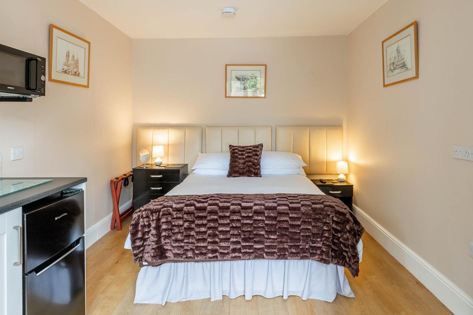 Windermere Studio Rooms - With Free Car Parking Onsite Екстер'єр фото