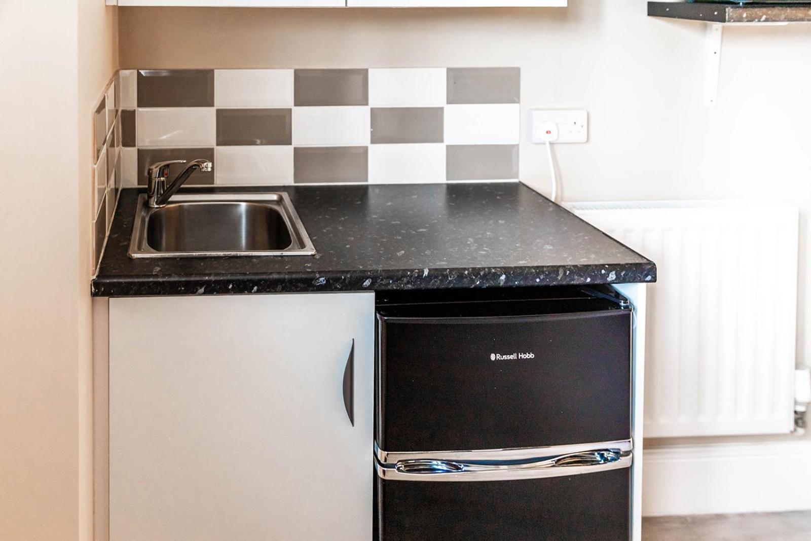 Windermere Studio Rooms - With Free Car Parking Onsite Екстер'єр фото