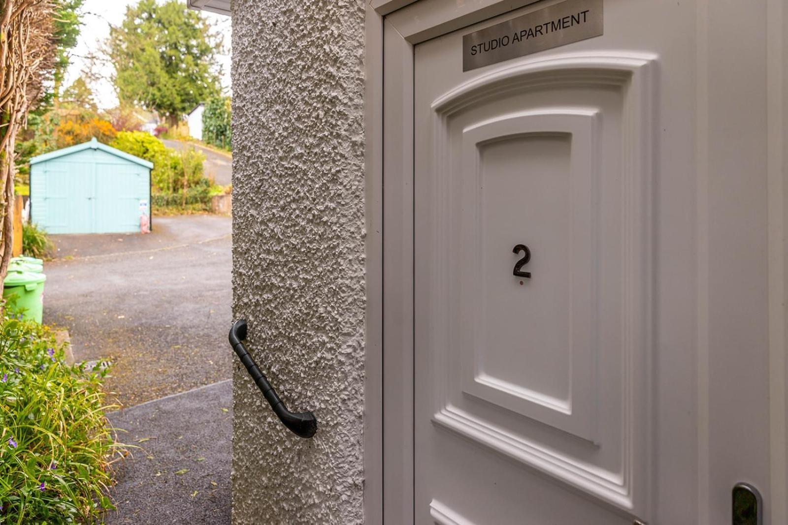 Windermere Studio Rooms - With Free Car Parking Onsite Екстер'єр фото