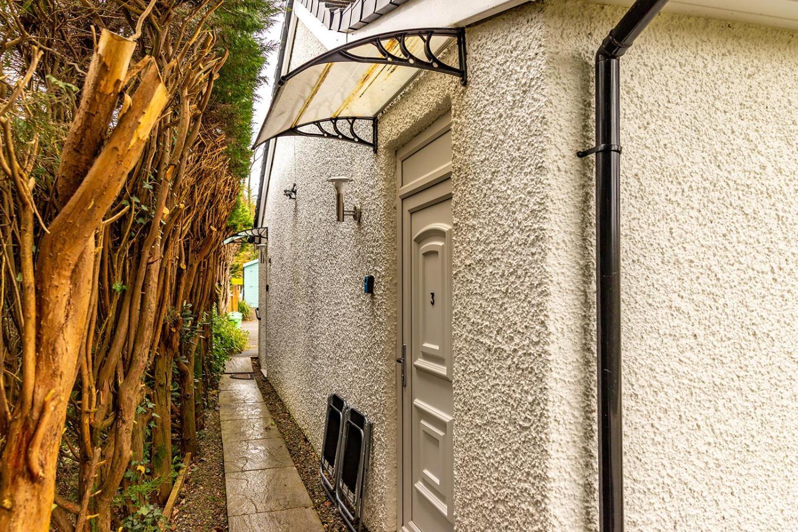 Windermere Studio Rooms - With Free Car Parking Onsite Екстер'єр фото